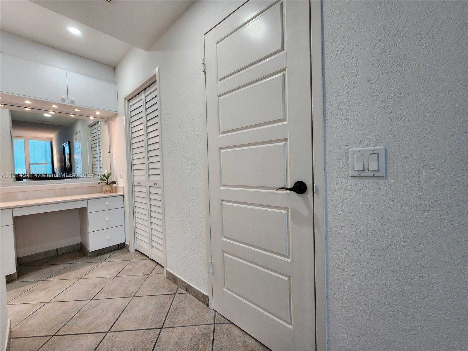 Small Image of 3505 SOUTH OCEAN DR #1202, Hollywood Number 15