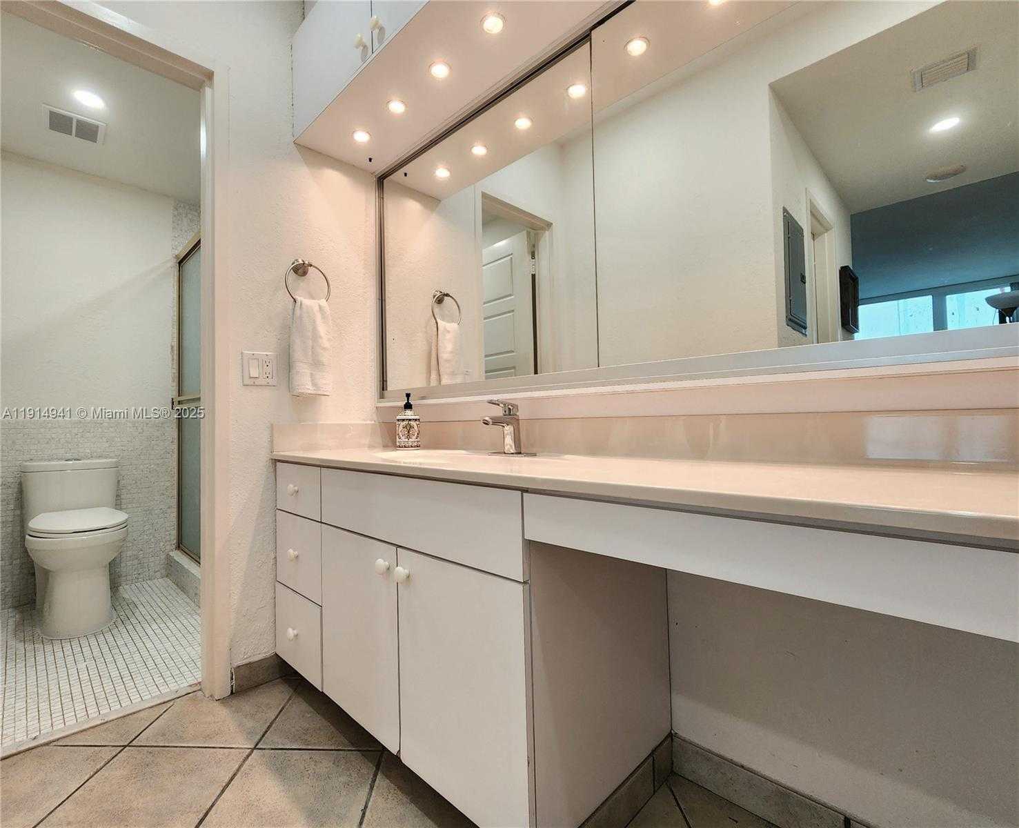 Small Image of 3505 SOUTH OCEAN DR #1202, Hollywood Number 18