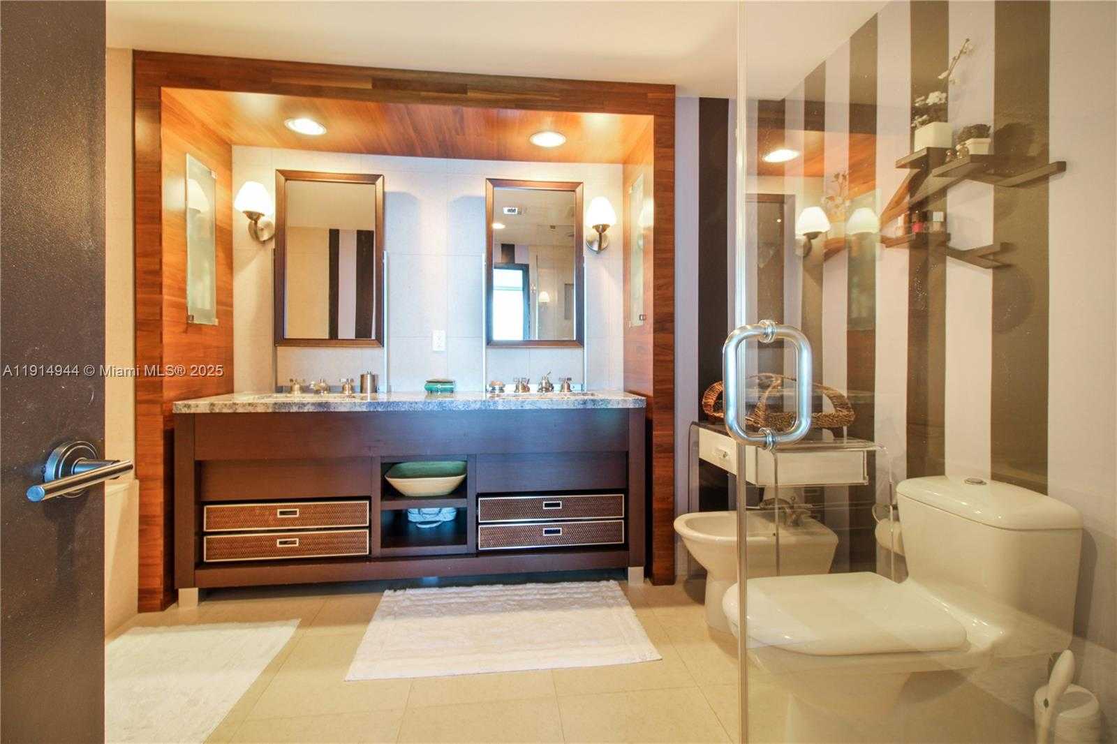 Small Image of 6799 COLLINS AVE #LPH04, Miami Beach Number 14