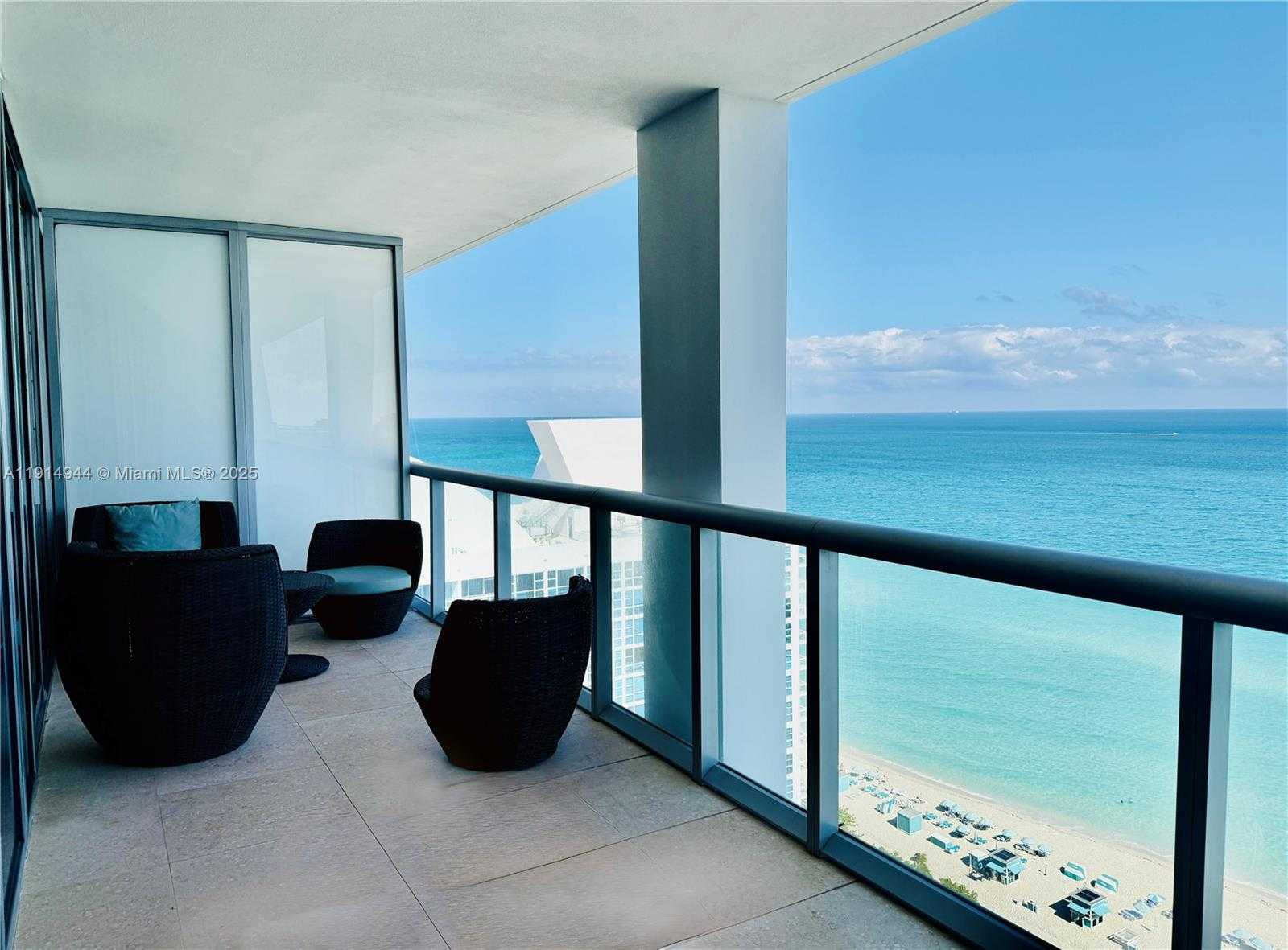 Small Image of 6799 COLLINS AVE #LPH04, Miami Beach Number 2