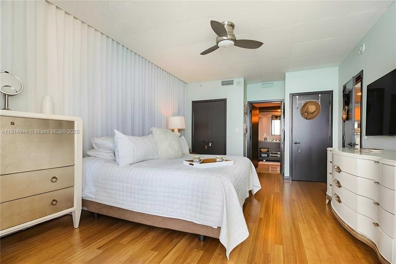 Small Image of 6799 COLLINS AVE #LPH04, Miami Beach Number 23