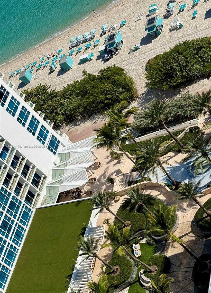 Small Image of 6799 COLLINS AVE #LPH04, Miami Beach Number 32