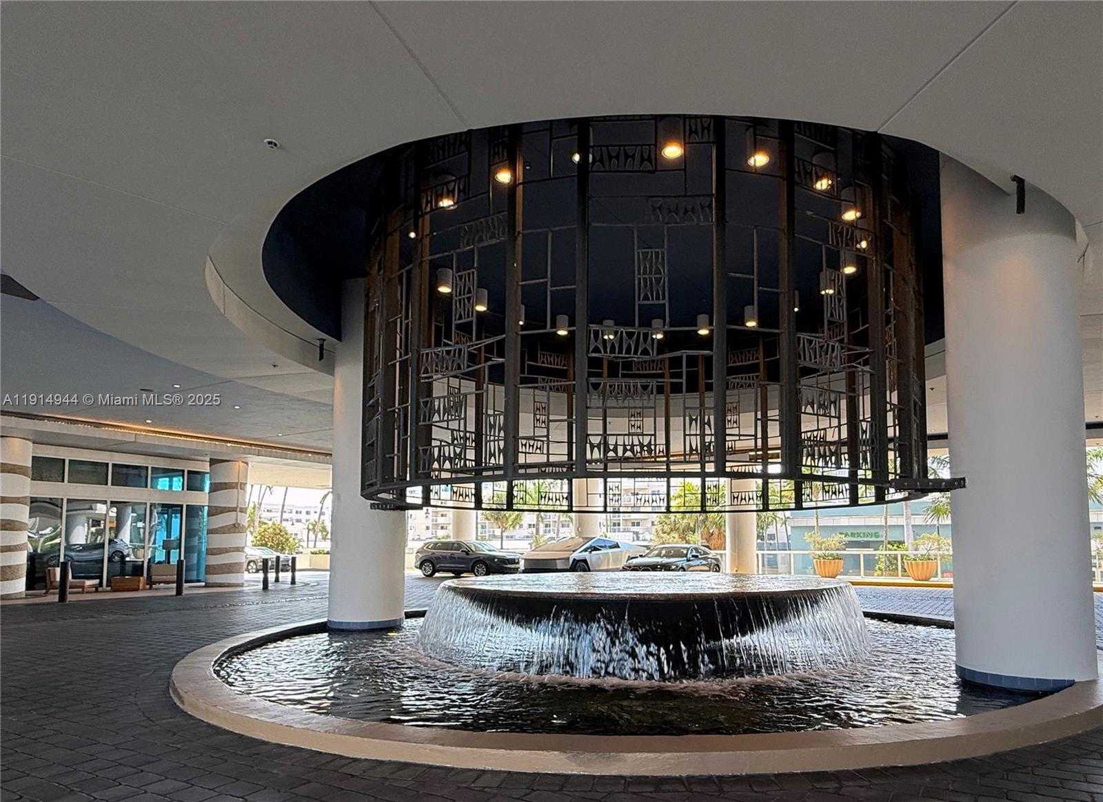 Small Image of 6799 COLLINS AVE #LPH04, Miami Beach Number 38