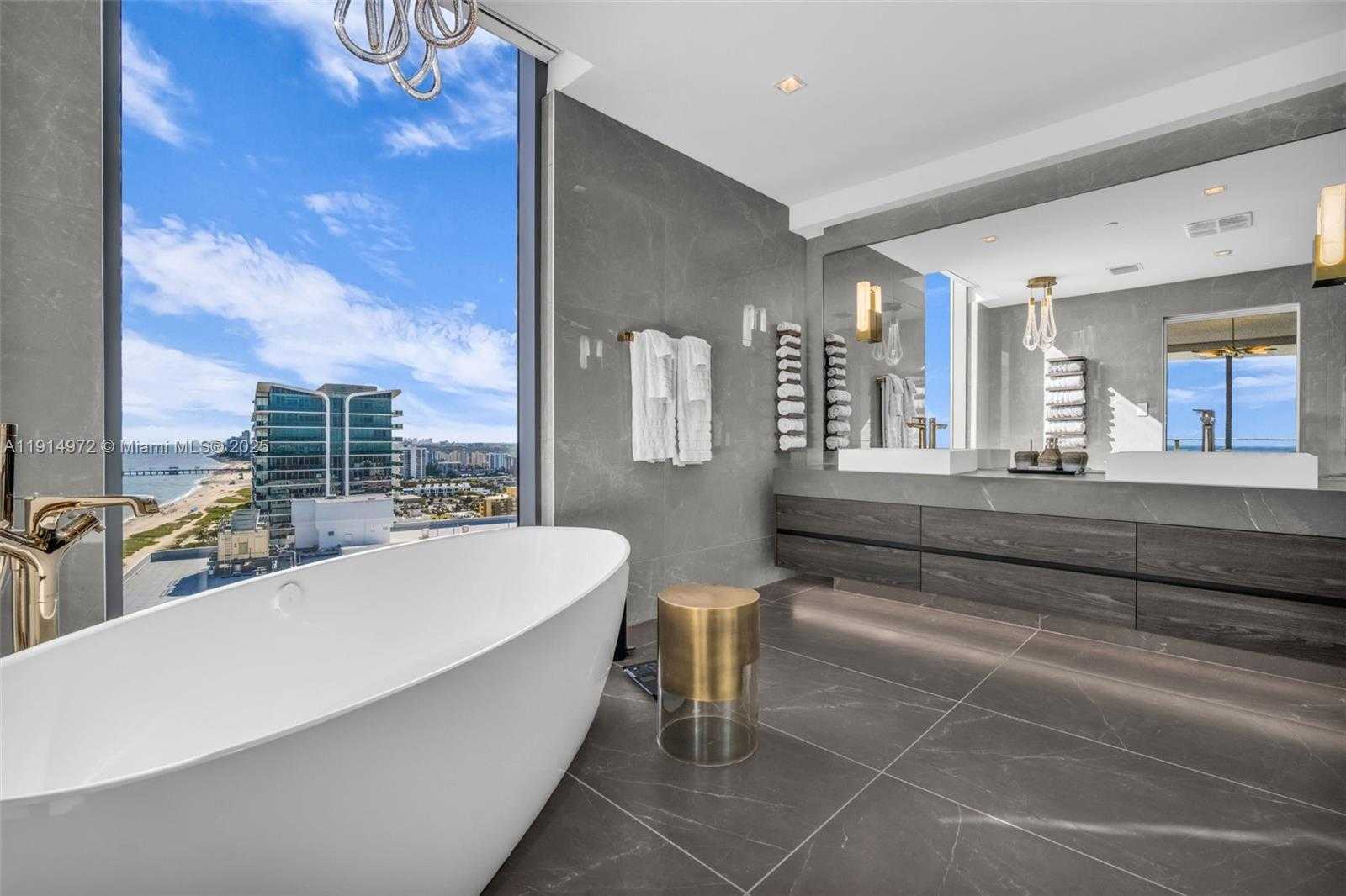 Small Image of 1116 NORTH OCEAN BLVD #MPH01, Pompano Beach Number 21