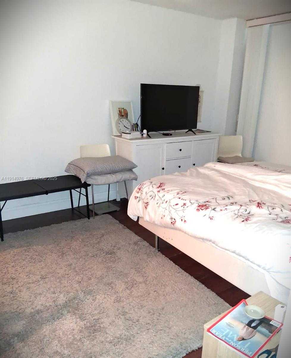 Small Image of 17021 NORTH BAY RD #803, Sunny Isles Beach Number 13