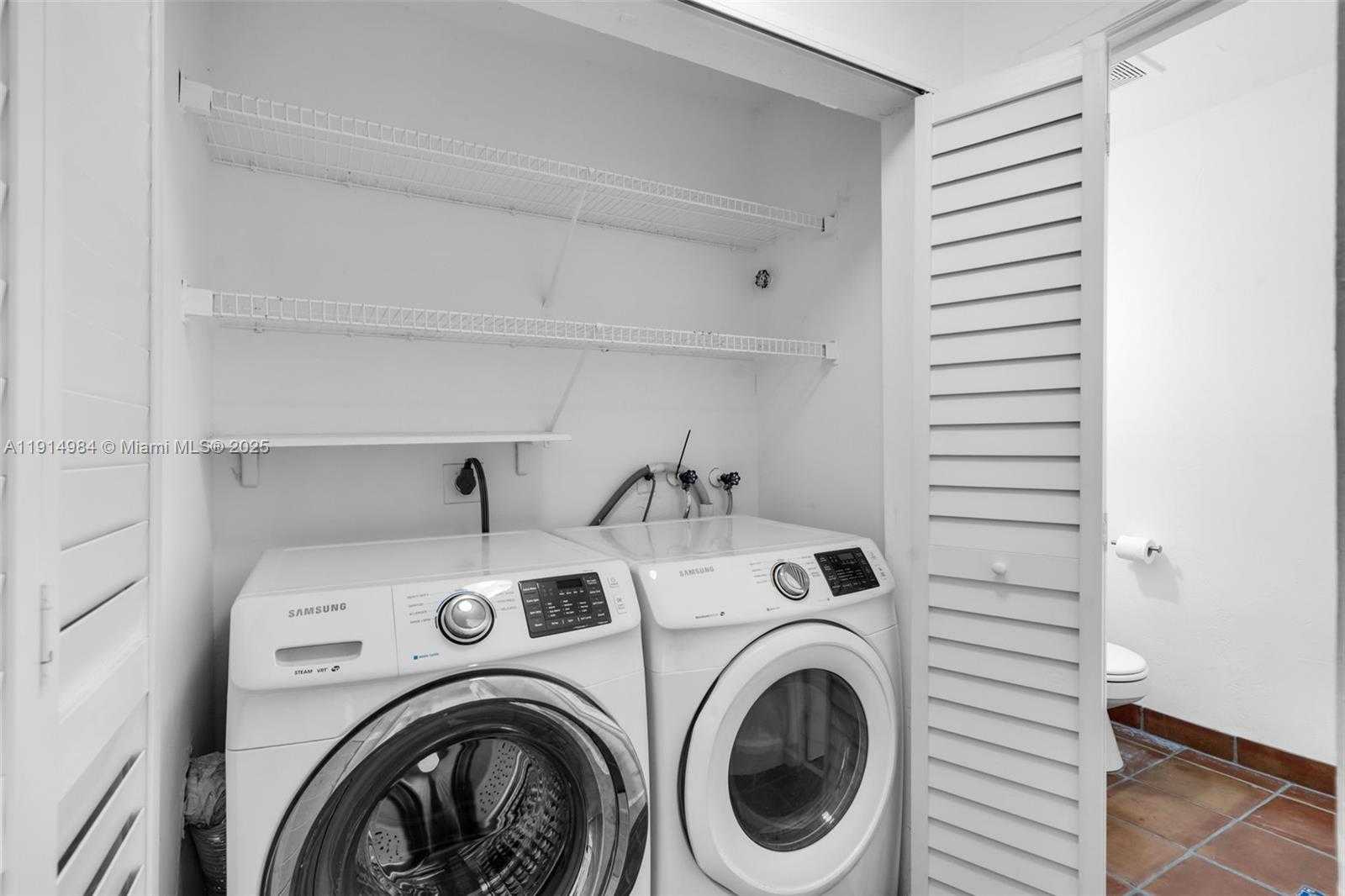 Small Image of 20908 LEEWARD CT #231-3, Aventura Number 14