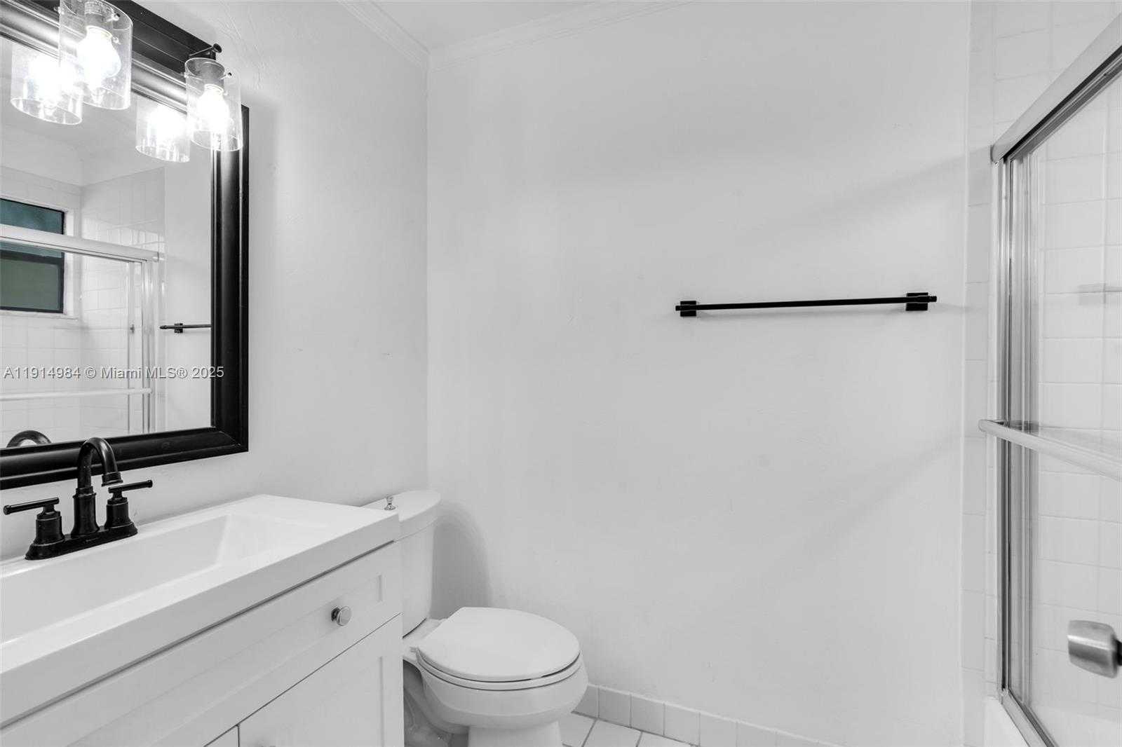 Small Image of 20908 LEEWARD CT #231-3, Aventura Number 19