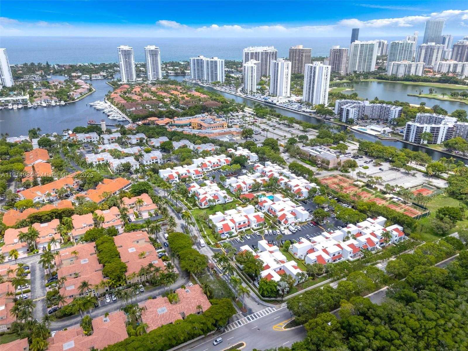 Small Image of 20908 LEEWARD CT #231-3, Aventura Number 29