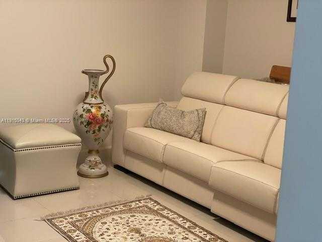 Small Image of 19707 WEST TURNBERRY WAY #26D, Aventura Number 20