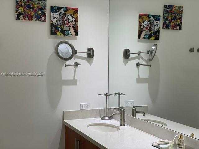 Small Image of 19707 WEST TURNBERRY WAY #26D, Aventura Number 25