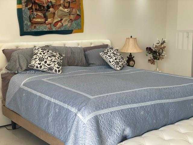 Small Image of 19707 WEST TURNBERRY WAY #26D, Aventura Number 32