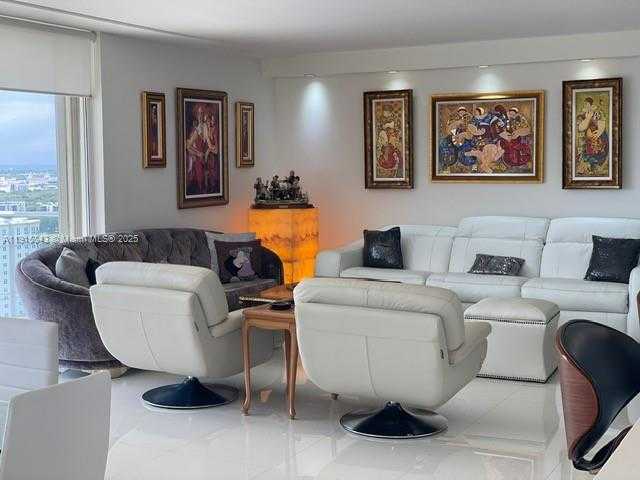 Small Image of 19707 WEST TURNBERRY WAY #26D, Aventura Number 4