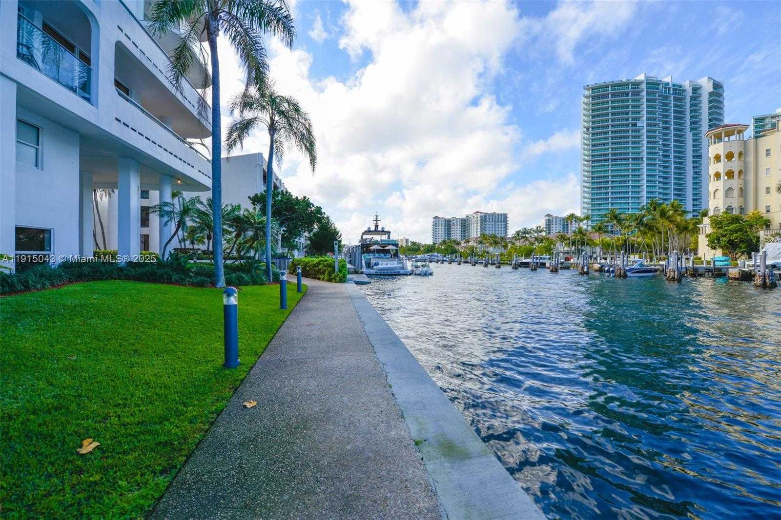 Small Image of 19707 WEST TURNBERRY WAY #26D, Aventura Number 42