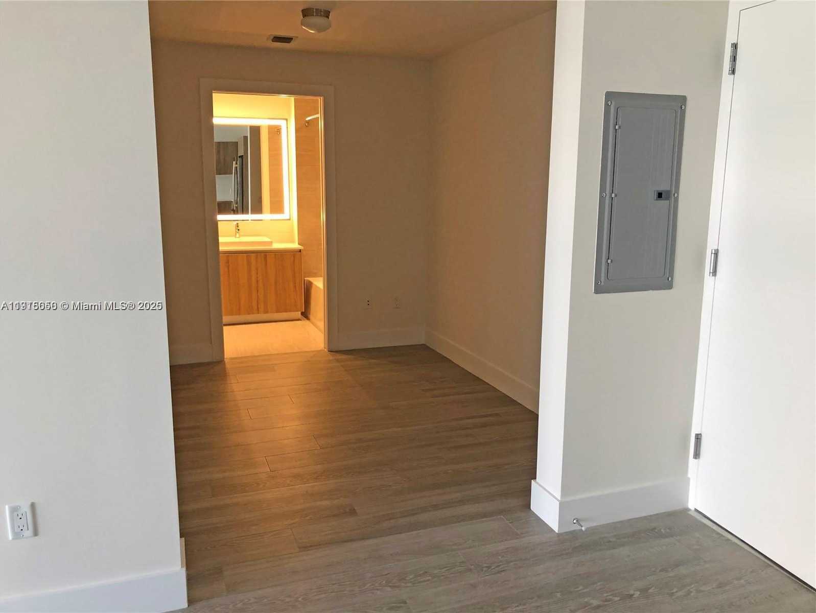 Small Image of 2960 NORTH EAST 207TH ST #1006, Aventura Number 6