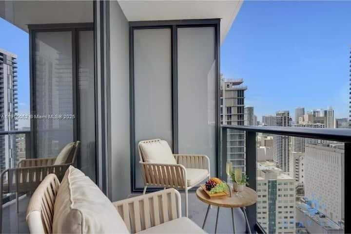 Small Image of 159 NORTH EAST 6TH ST #3004, Miami Number 3