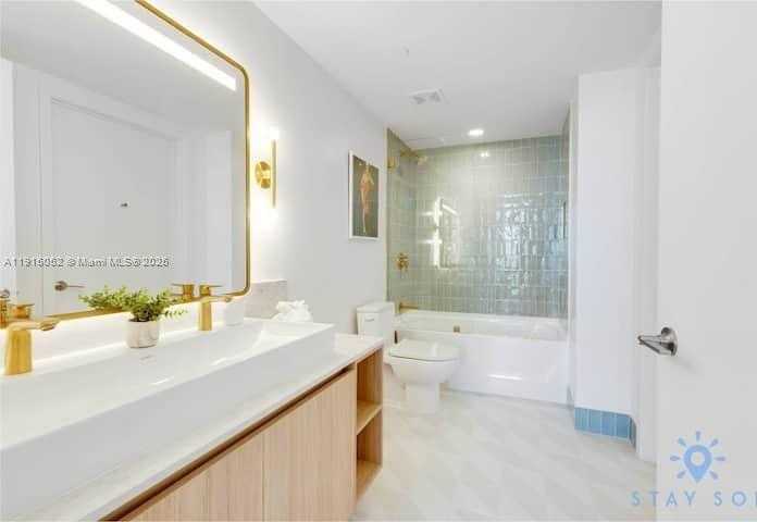 Small Image of 159 NORTH EAST 6TH ST #3004, Miami Number 6