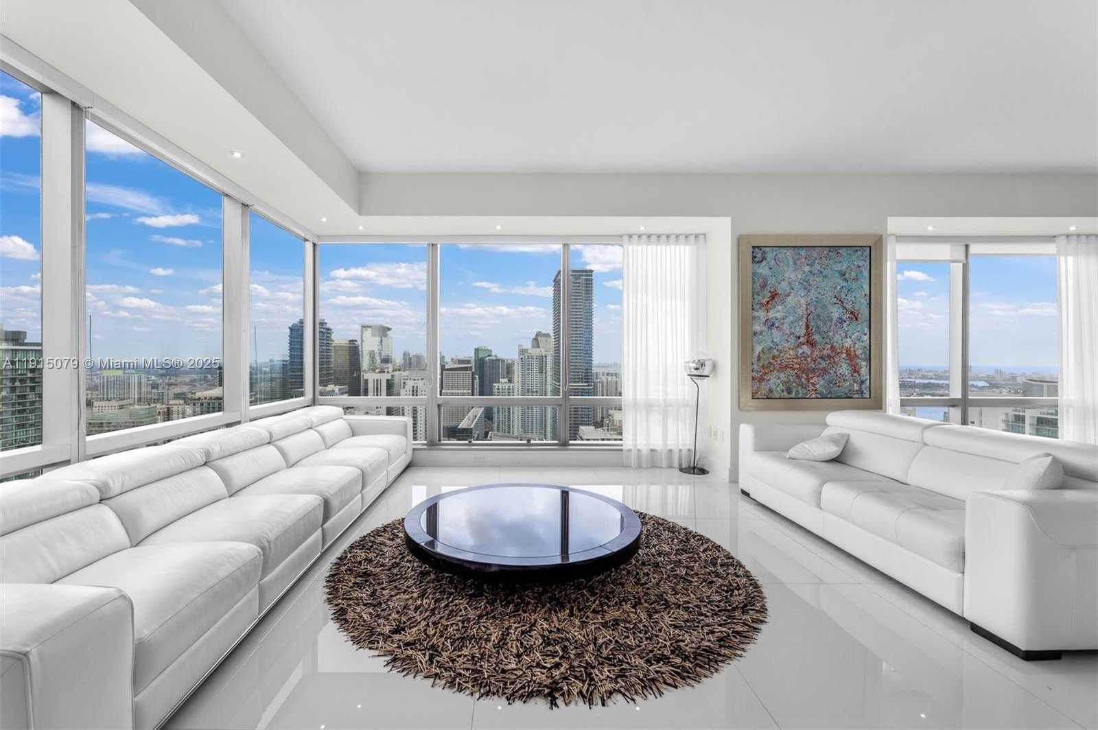 Small Image of 1425 BRICKELL AVE #54C, Miami Number 1