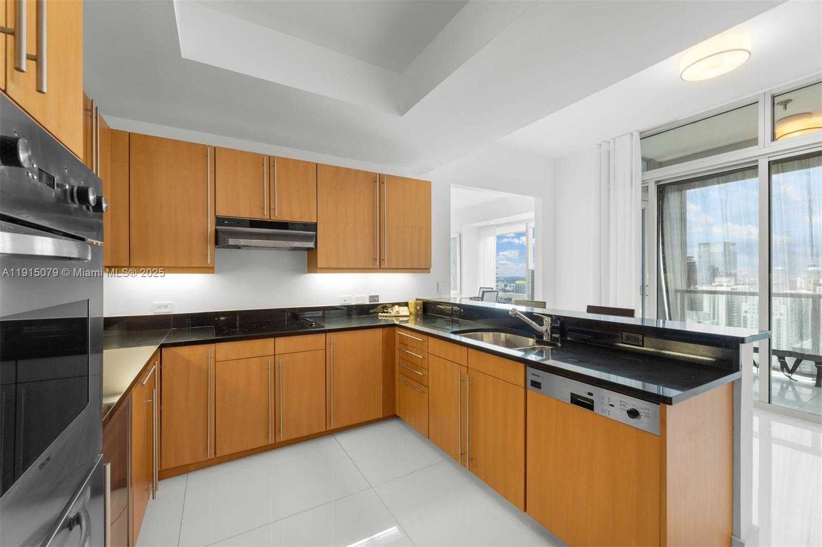 Small Image of 1425 BRICKELL AVE #54C, Miami Number 20