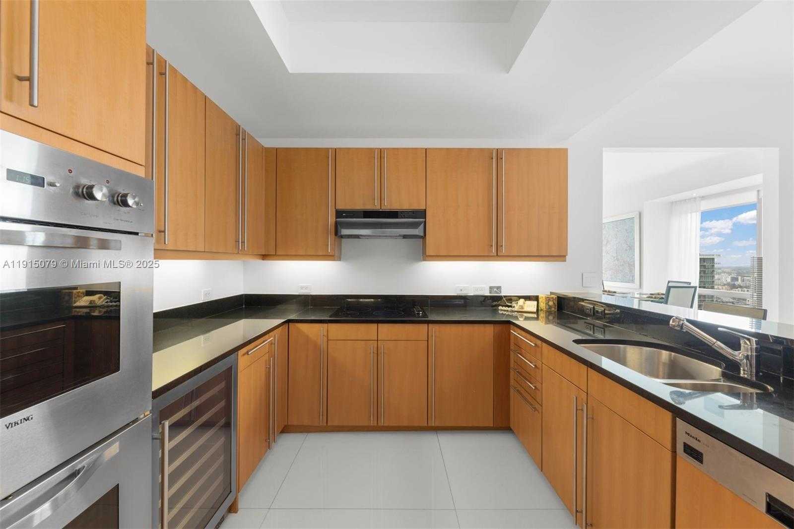 Small Image of 1425 BRICKELL AVE #54C, Miami Number 21