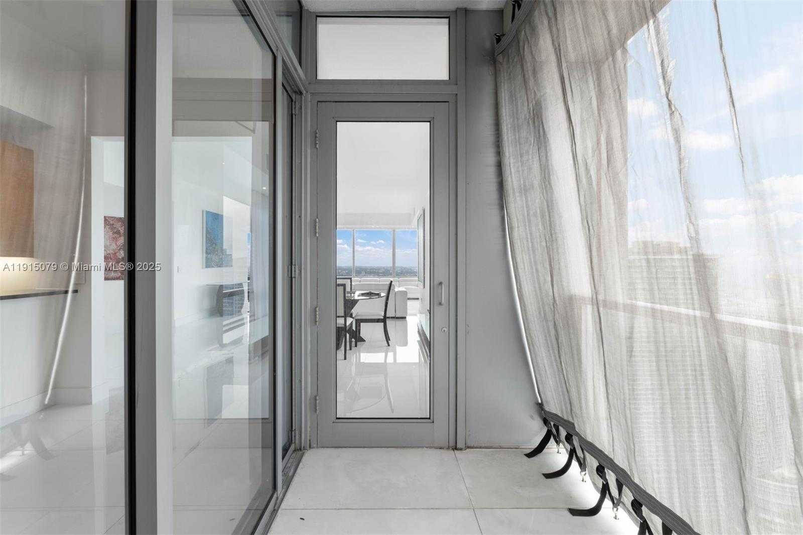 Small Image of 1425 BRICKELL AVE #54C, Miami Number 28