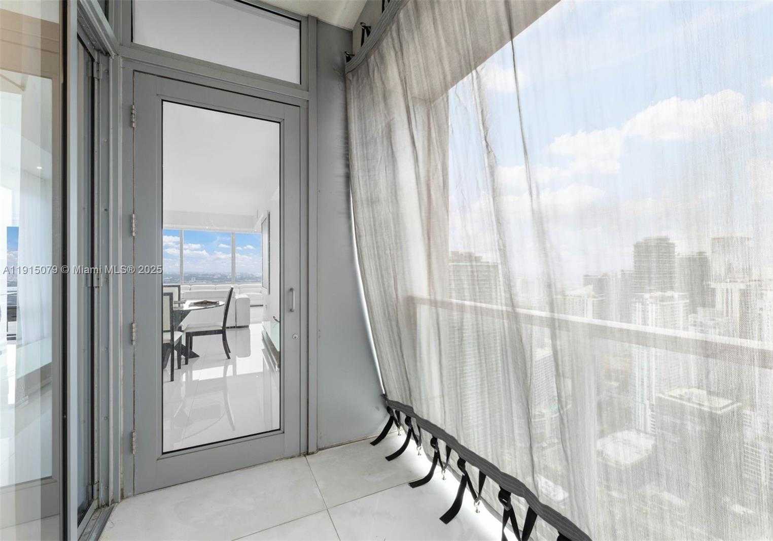 Small Image of 1425 BRICKELL AVE #54C, Miami Number 29