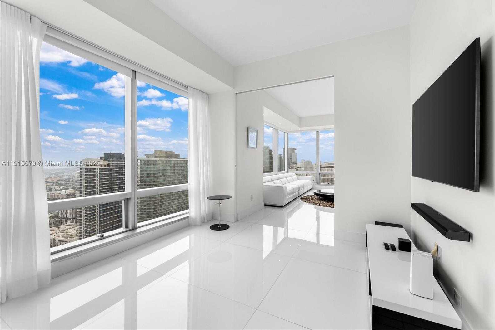 Small Image of 1425 BRICKELL AVE #54C, Miami Number 31