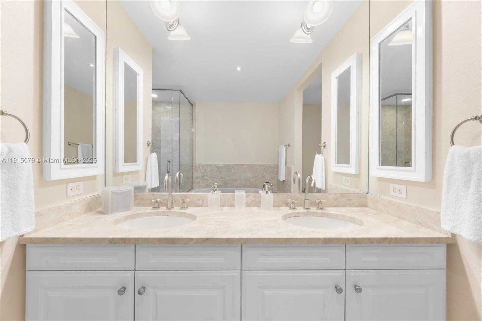 Small Image of 1425 BRICKELL AVE #54C, Miami Number 41