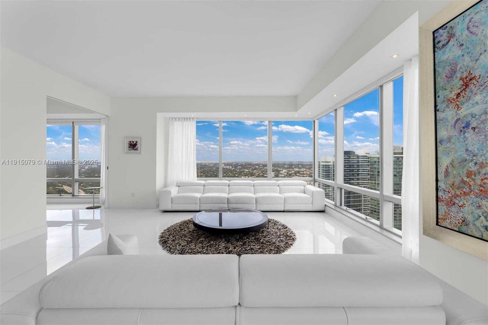 Small Image of 1425 BRICKELL AVE #54C, Miami Number 8