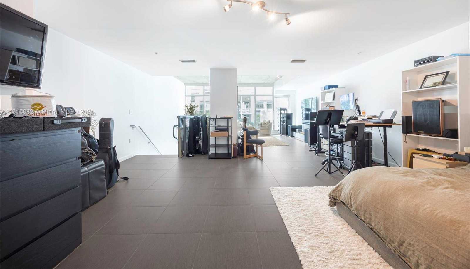 Small Image of 3301 NORTH EAST 1ST AVE #M0301, Miami Number 13