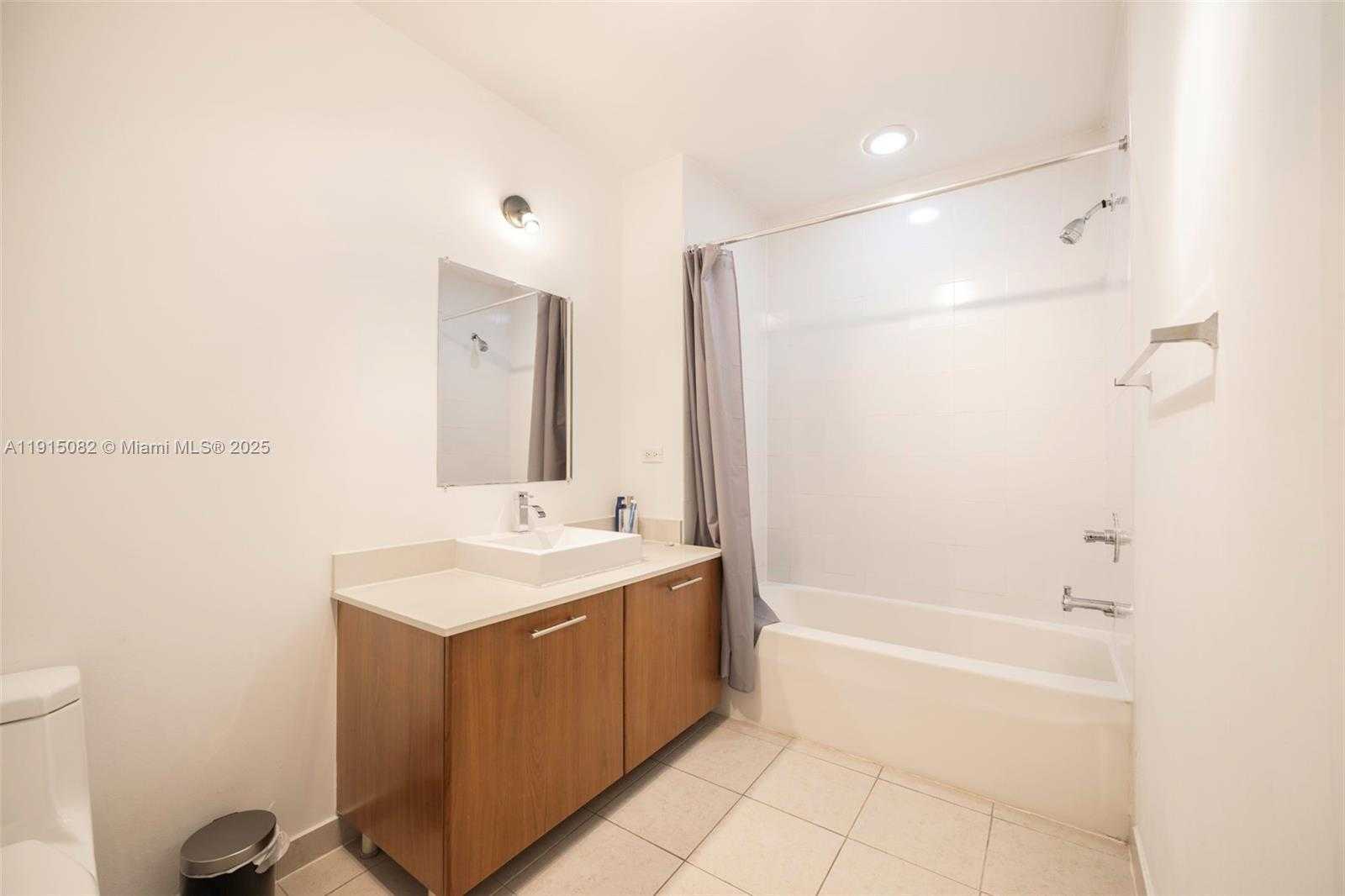 Small Image of 3301 NORTH EAST 1ST AVE #M0301, Miami Number 20