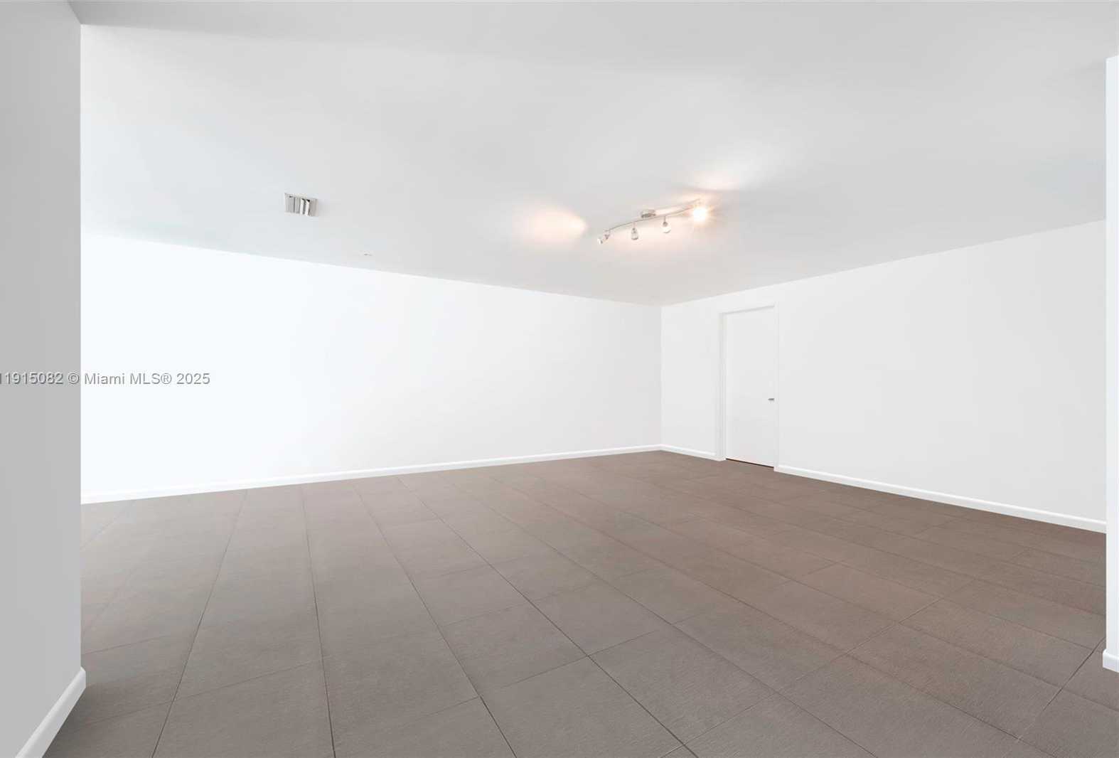 Small Image of 3301 NORTH EAST 1ST AVE #M0301, Miami Number 8