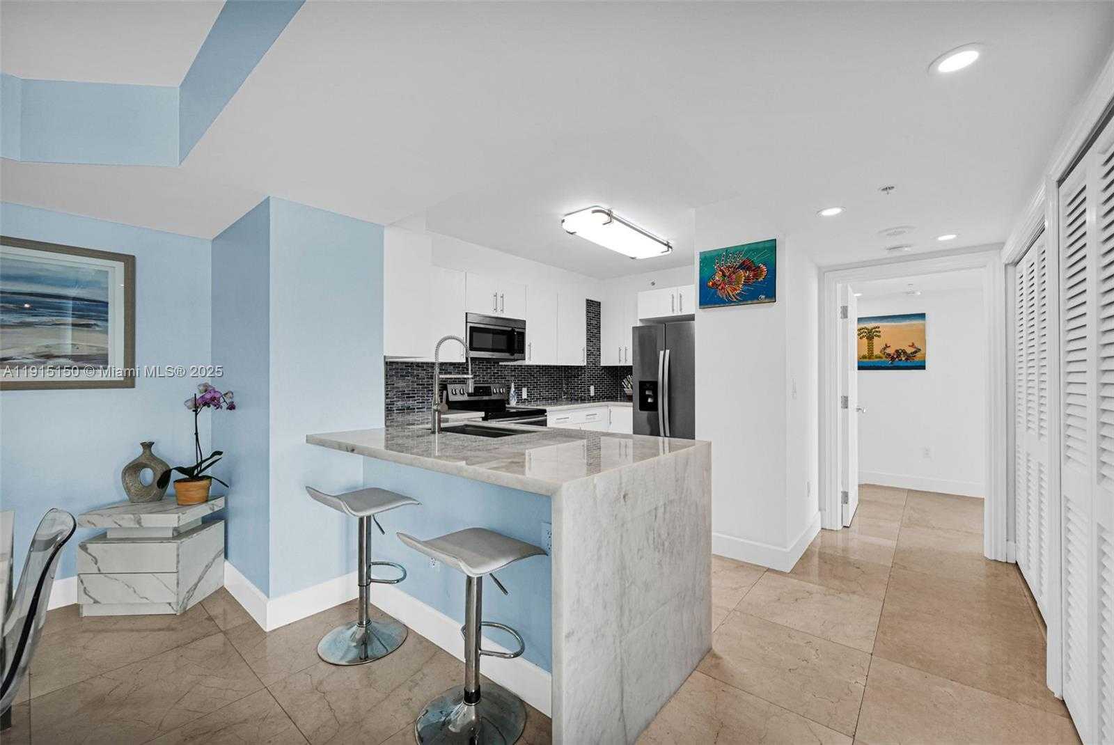 Small Image of 1155 BRICKELL BAY DR #2004, Miami Number 18