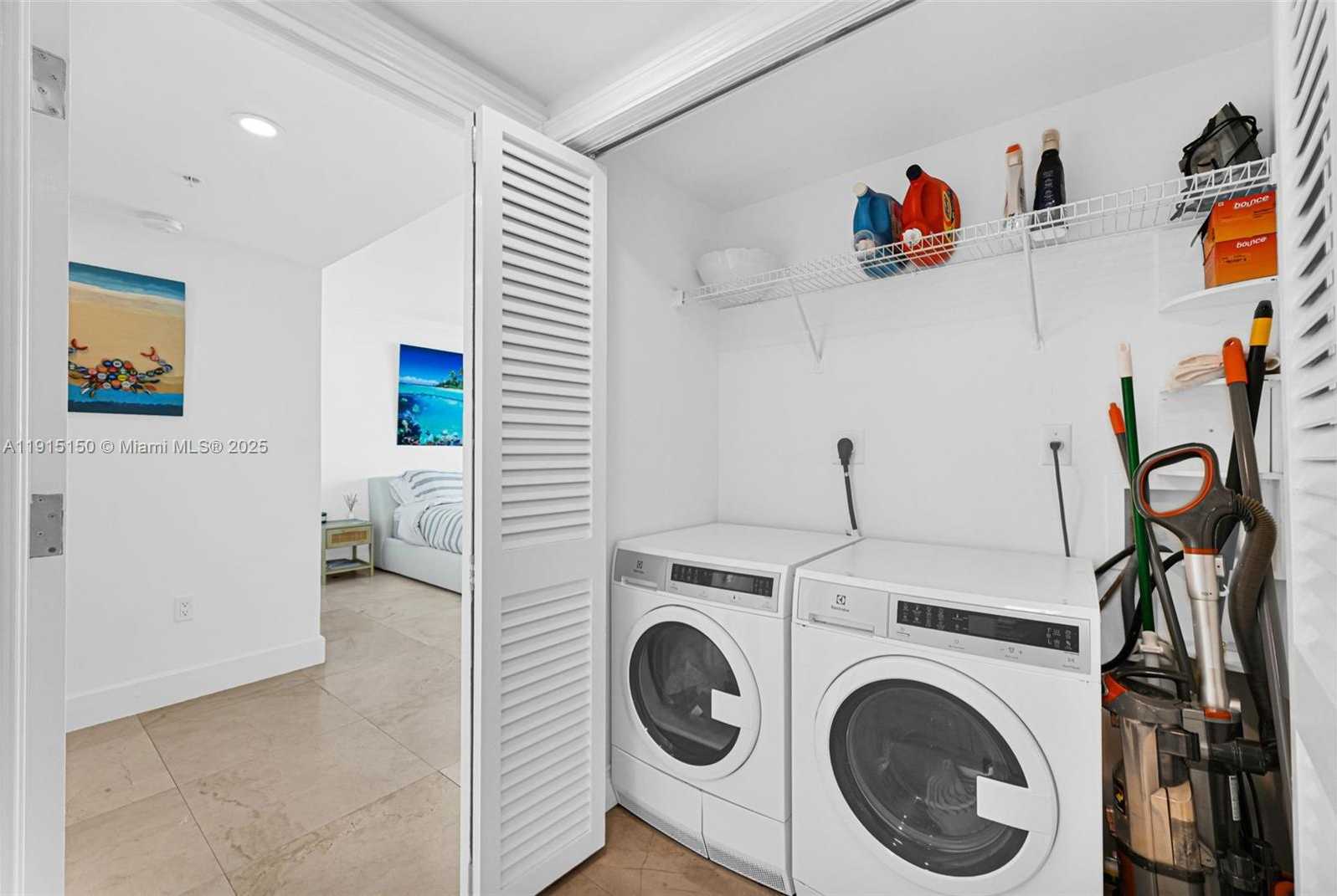 Small Image of 1155 BRICKELL BAY DR #2004, Miami Number 25