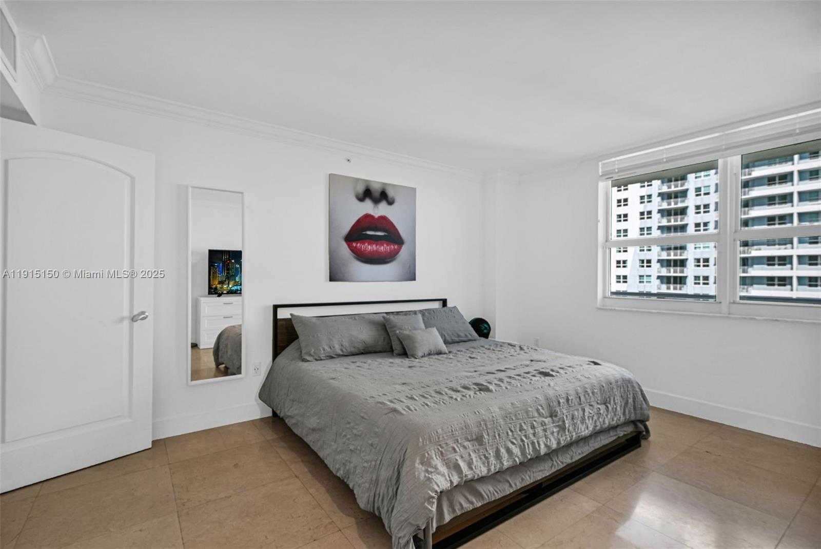 Small Image of 1155 BRICKELL BAY DR #2004, Miami Number 36