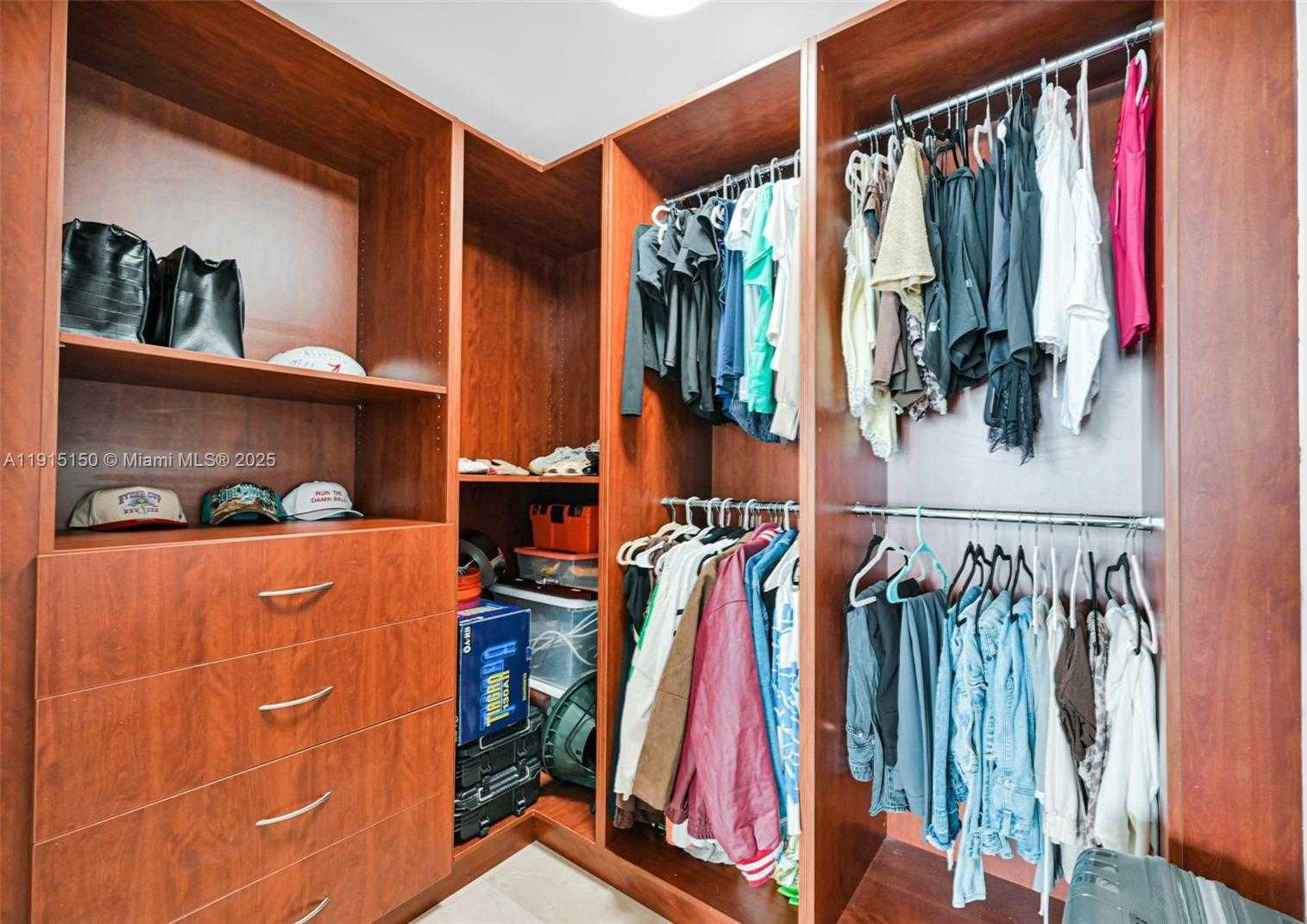 Small Image of 1155 BRICKELL BAY DR #2004, Miami Number 40