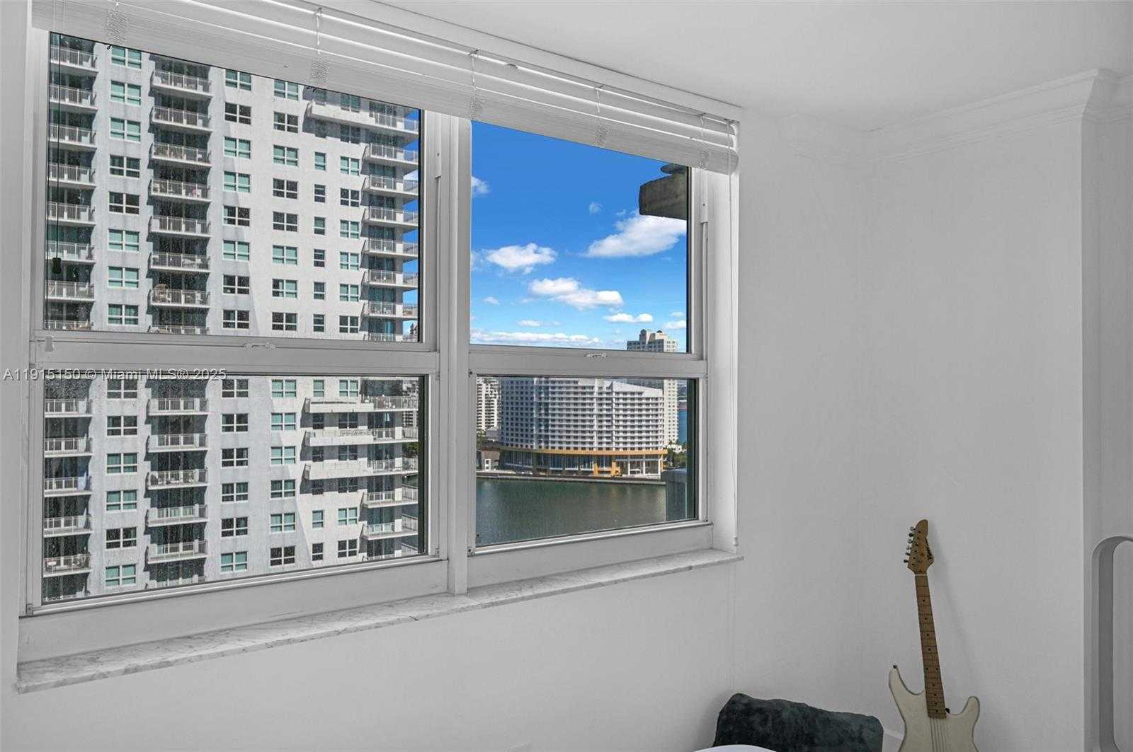 Small Image of 1155 BRICKELL BAY DR #2004, Miami Number 48