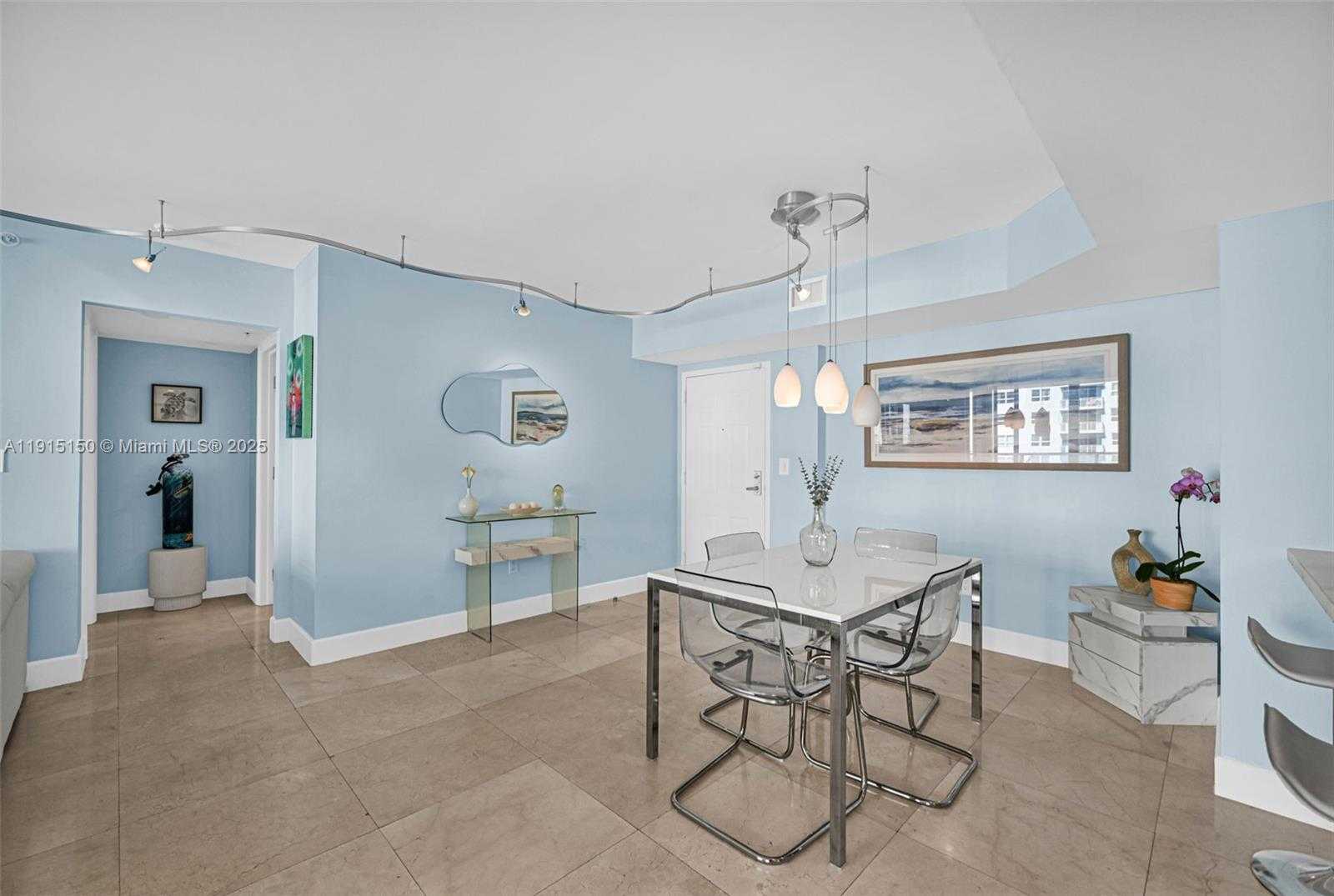 Small Image of 1155 BRICKELL BAY DR #2004, Miami Number 52