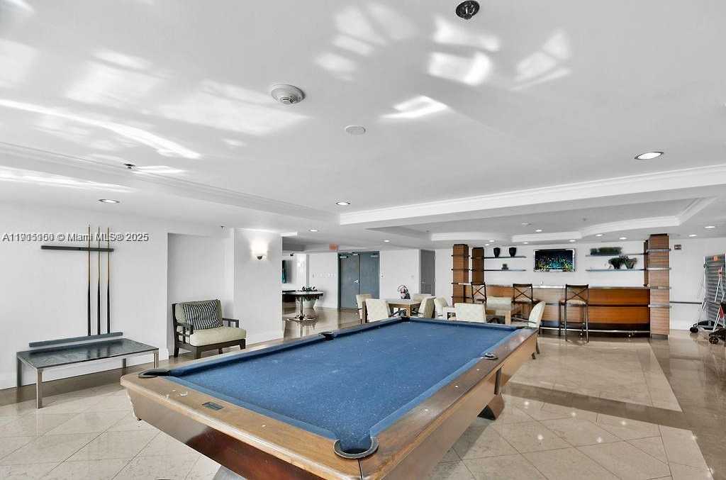 Small Image of 1155 BRICKELL BAY DR #2004, Miami Number 73