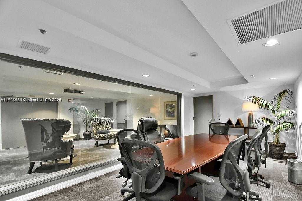 Small Image of 1155 BRICKELL BAY DR #2004, Miami Number 77