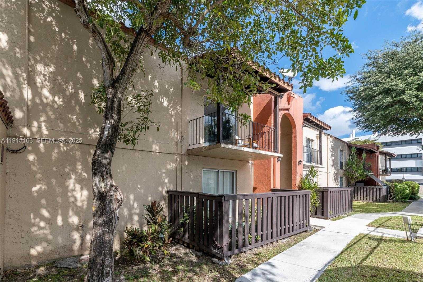 Small Image of 10748 NORTH KENDALL DR #N22, Miami Number 20