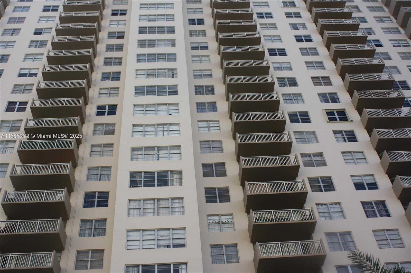 Small Image of 250 174TH ST #1809, Sunny Isles Beach Number 9