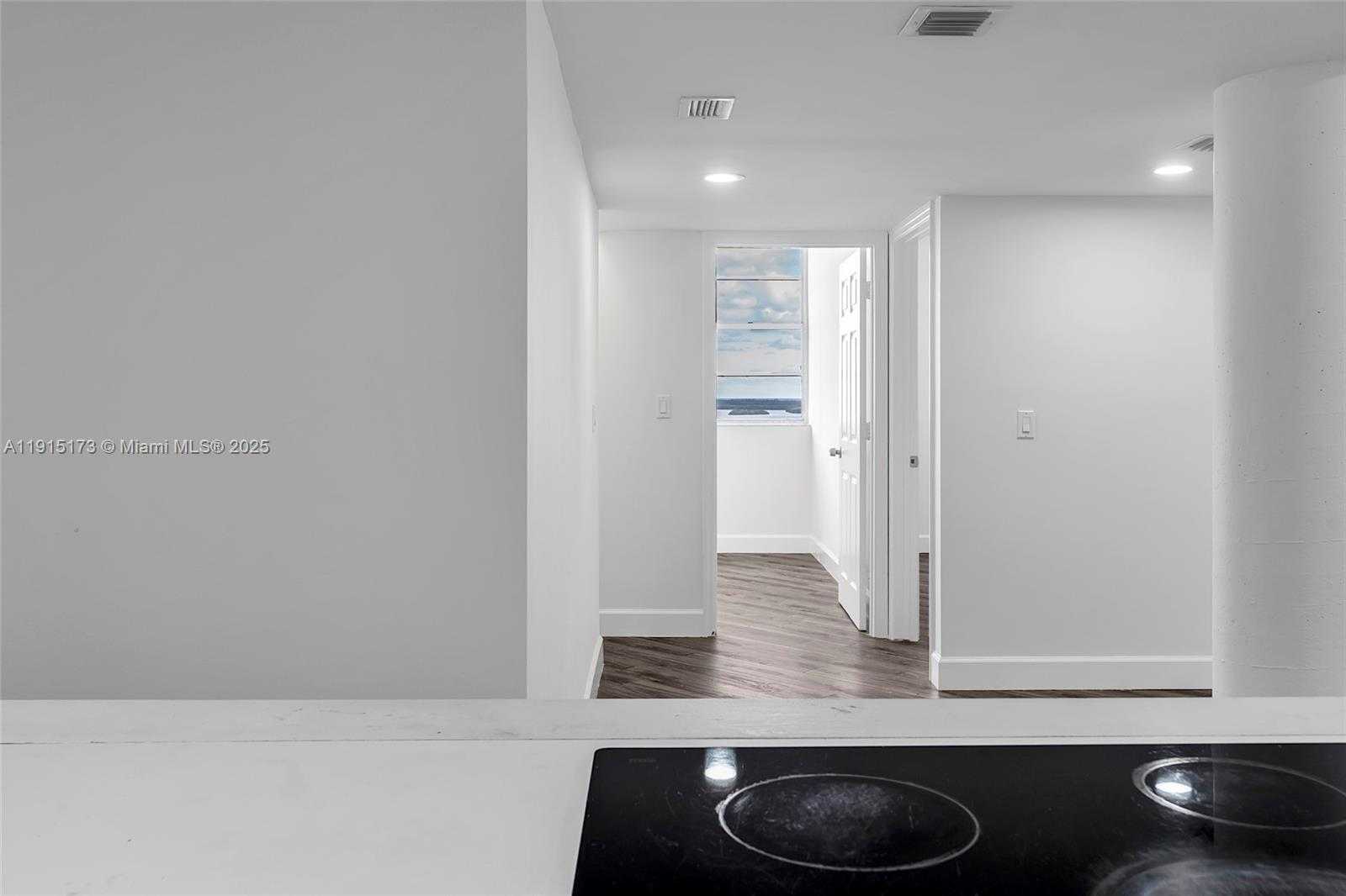 Small Image of 825 BRICKELL BAY DR #1942, Miami Number 11