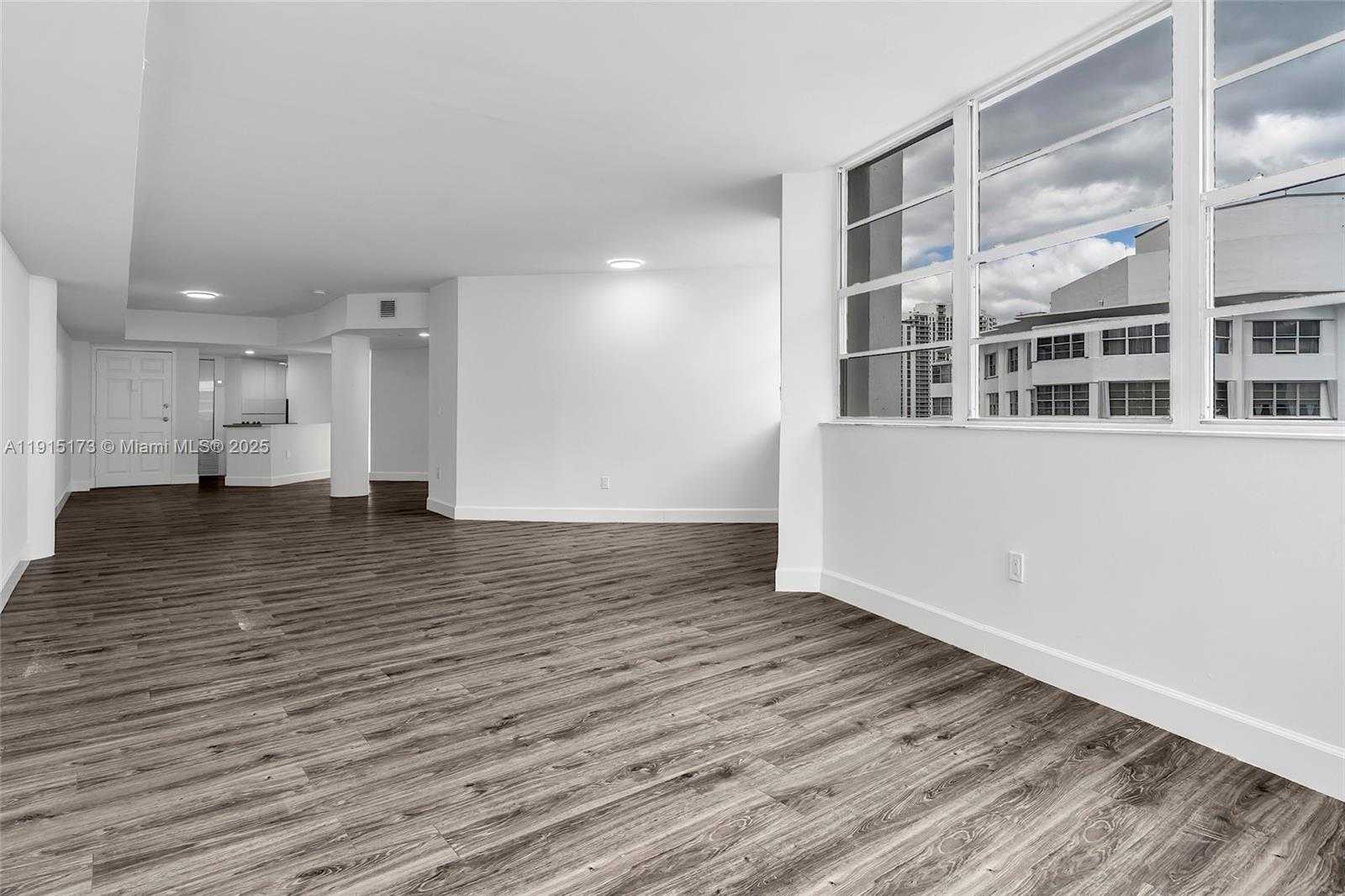 Small Image of 825 BRICKELL BAY DR #1942, Miami Number 13