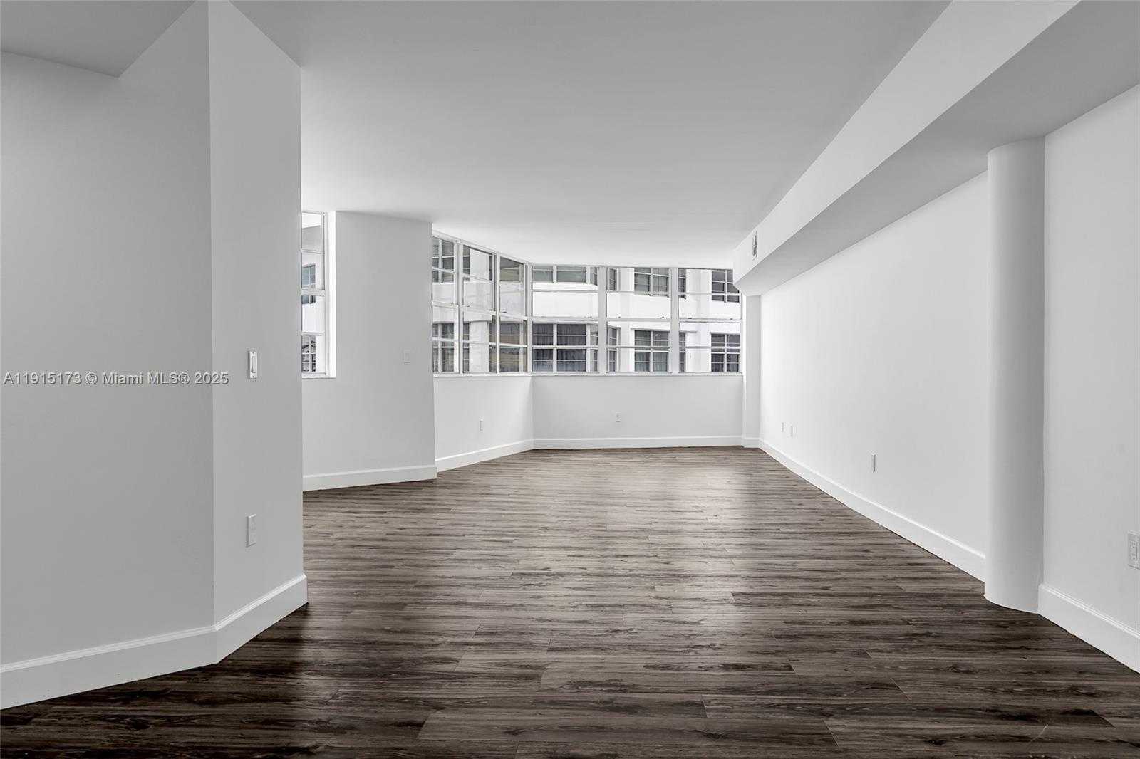 Small Image of 825 BRICKELL BAY DR #1942, Miami Number 15