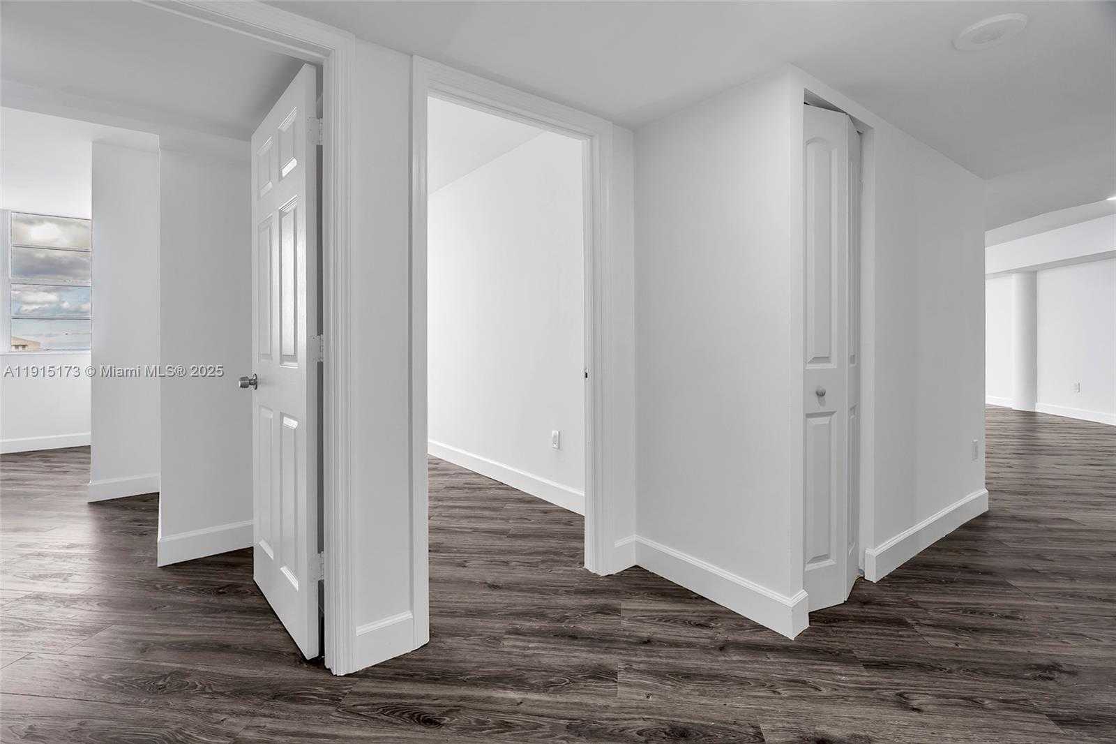 Small Image of 825 BRICKELL BAY DR #1942, Miami Number 21