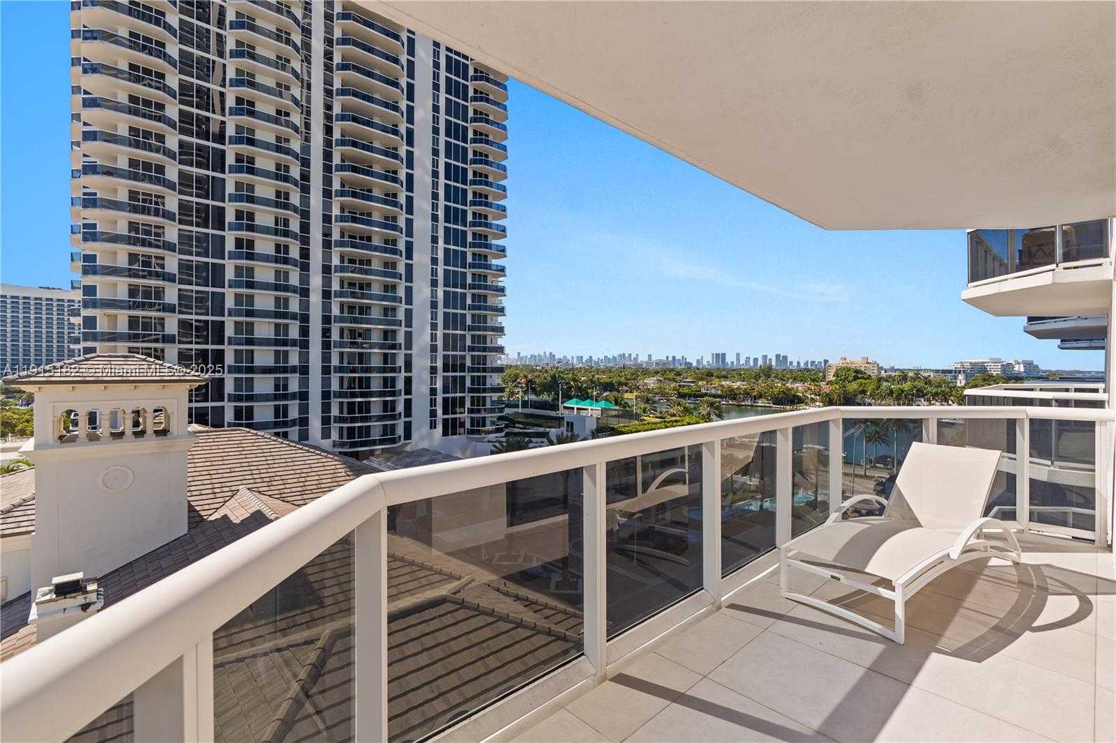 Small Image of 4779 COLLINS AVE #802/803, Miami Beach Number 19