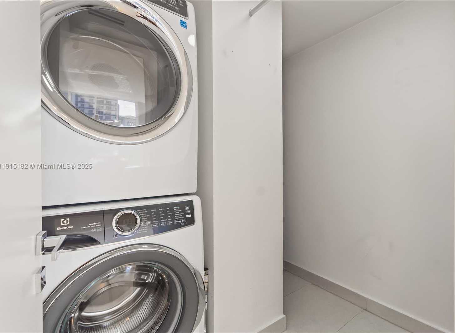 Small Image of 4779 COLLINS AVE #802/803, Miami Beach Number 68