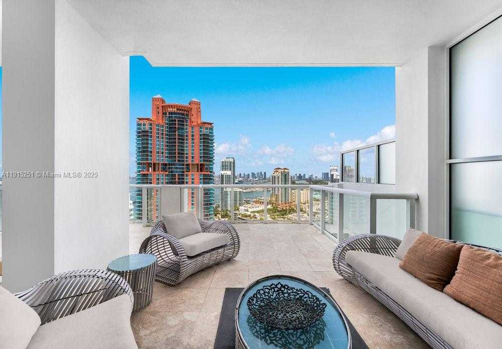 Small Image of 50 SOUTH POINTE DR #2703, Miami Beach Number 11