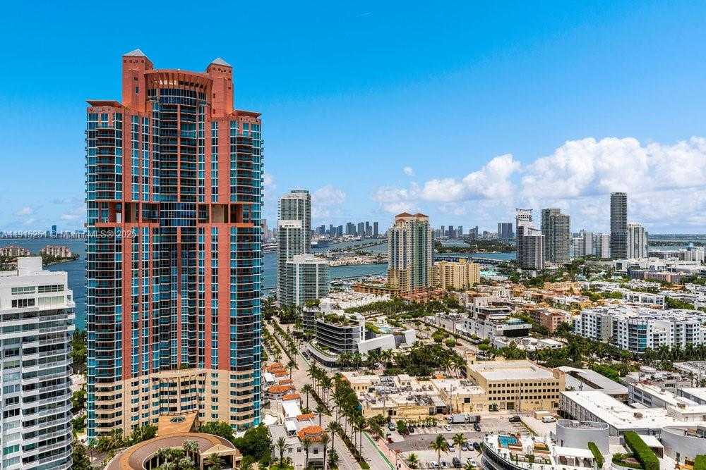 Small Image of 50 SOUTH POINTE DR #2703, Miami Beach Number 24