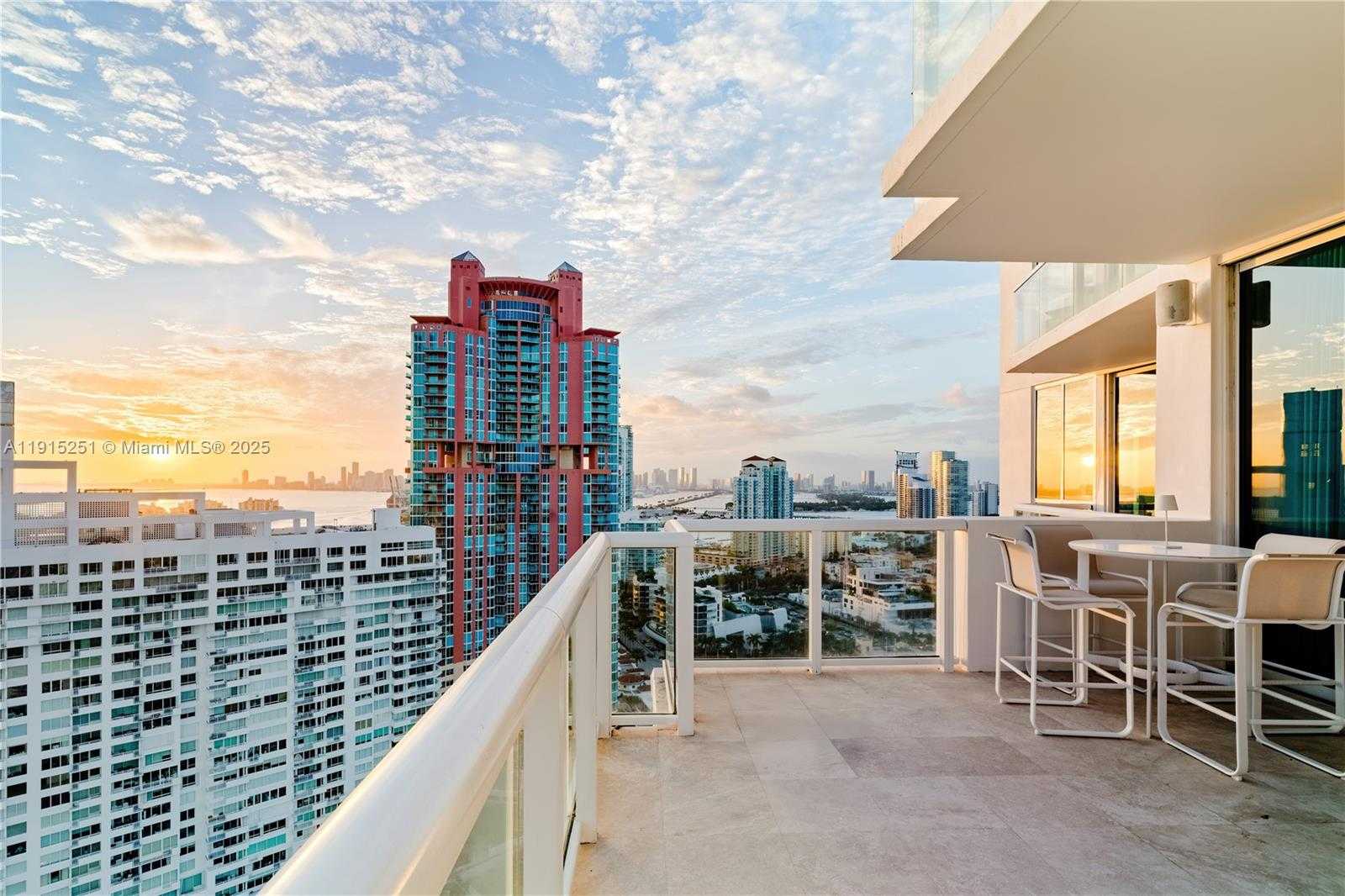 Small Image of 50 SOUTH POINTE DR #2703, Miami Beach Number 33